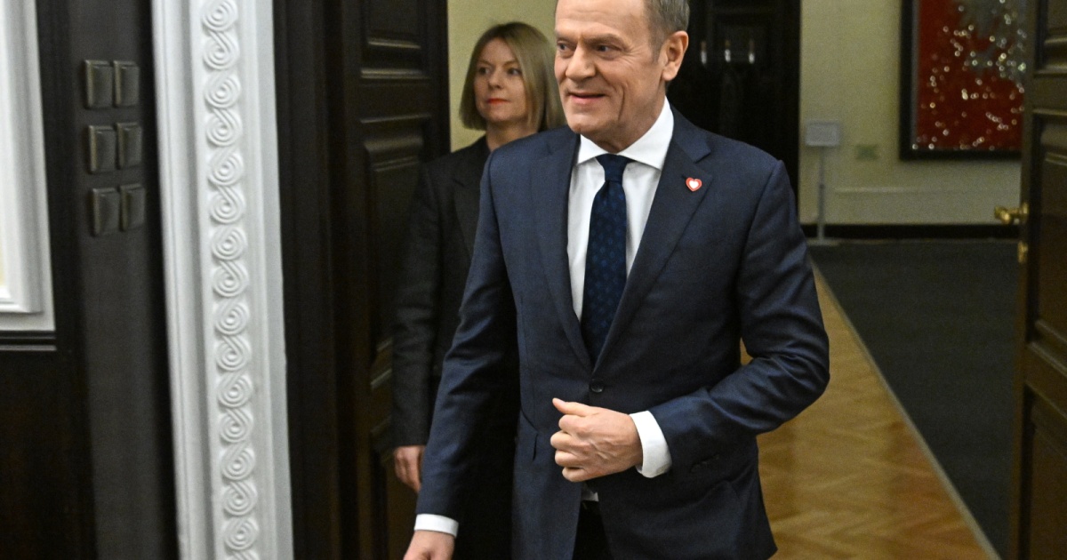El nuevo gobierno polaco atacó la televisión pública
