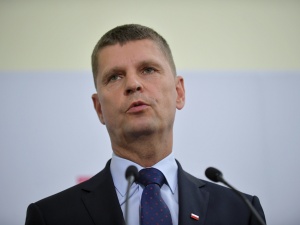 Maseczki w szkołach? Szef MEN zadecydował