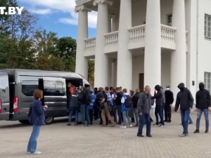 Według relacji zagranicznych korespondentów, białoruska milicja zatrzymała ok. 20 dziennikarzy.