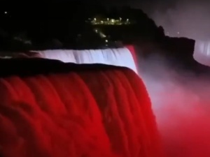 [video] Tak wygląda wodospad Niagara podświetlony na biało-czerwono z okazji 40-lecia Solidarności