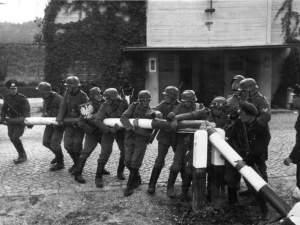 Prof. Romuald Szeremietiew: Kulawy realizm - słów kilka z racji rocznicy 1939