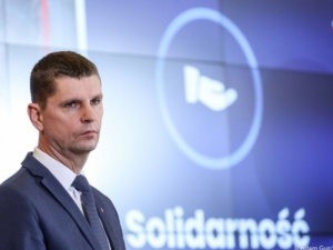 Instytut Wałęsy straszy szefa MEN pozwem. Piontkowski odpowiada