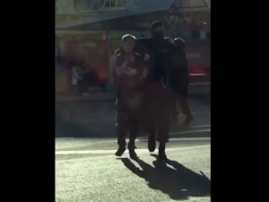 [WIDEO] Liczne zatrzymania w Mińsku. „Dlaczego zatrzymują dzieci?”