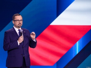 Horała: Nie odpuszczamy CPK. W 2023 r. pierwsze wbicie łopaty, a w 2027 r - pierwsze loty