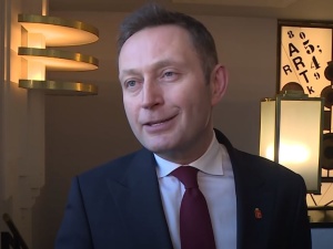 Padły od odoru zgnilizny jaki wydaje rząd PiS. Bezczelny komentarz Rabieja ws. śniętych ryby w Wiśle