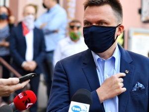Hołownia uderza w Trzaskowskiego. „Powinien się zdecydować”