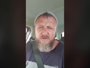 [video] Wątły: Jesteśmy od tego, żeby wyrwać z korzeniami Kościół katolicki z polskiego gruntu i wrzucić go do ciemnej jamy, gdzie zajmą się nim wygłodniałe szczury
