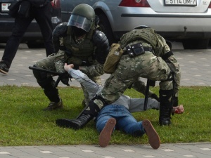 Poczobut: Opozycjonistów i uczestników protestów straszą odebraniem dzieci. W presje włączyły się służby socjalne i prokuratura