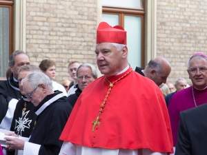 Kard. Müller broni Polski: To propagandowe kłamstwa. Nie odpowiadają rzeczywistości