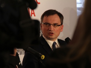 Odniosę się do spraw natury politycznej. Ziobro zapowiada zabranie głosu ws. kryzysu w koalicji