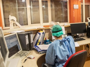Z chińskiego laboratorium wydostała się niebezpieczna bakteria. Co najmniej 3 tys. zakażonych