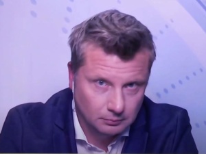 Dziennikarz TVN bardzo chciał przypisać Polakom zbrodnie sprzed lat. Niestety okazało się, że nie zna historii