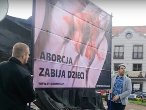 Druga ze studentek medycyny, które chciały mścić się na pacjentkach przeprasza i… atakuje prolajferkę