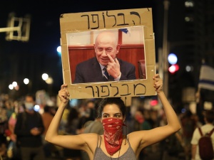 Izrael: Mimo drastycznych obostrzeń z powodu Covid-19, tysiące ludzi protestowały w Jerozolimie
