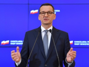 Polska i Węgry grają va banque i blokują koronafundusz żeby nie dopuścić do połączenia wypłat z praworządnością
