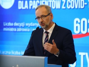 Kolejny rekord zakażeń. Prawie 2 tys. nowych przypadków