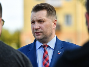 Będzie wycie. Czarnek zapowiada obronę edukacji przed ideologią gender/ LGBT