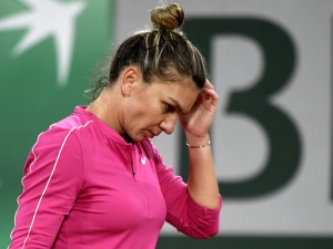 „Grała niewiarygodnie, to był jej mecz!”. Rozstawiona z „jedynką” Halep skomentowała porażkę ze Świątek