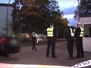 Hamburg: Pod synagogą ciężko pobito żydowskiego studenta saperką