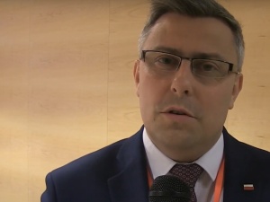Wojewoda śląski tłumaczy się z zakwestionowania Samorządowej Karty Praw Rodzin i... liczy na ponowne przyjęcie