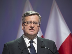 „Schizofreniczna sytuacja, zapowiedź kłopotów”. Komorowski o wejściu Kaczyńskiego do rządu