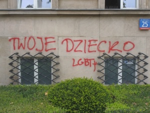 Policja zatrzymała osobę, która zniszczyła gmach MEN. To koleżanka Michała Sz. Margot 