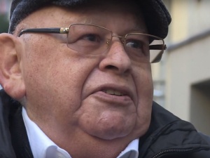 Mogą mnie skazać nawet na dożywocie i mam to w d... Sąd uniewinnił Jerzego Urbana w sprawie o obrazę uczuć religijnych
