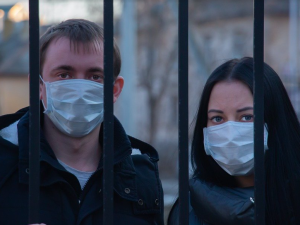 Zero tolerancji. Policja sprawdza, czy zakrywamy nos i usta. Surowe kary