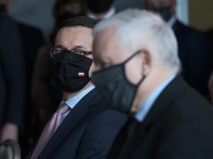[sondaż] Kryzys w koalicji i Piątka dla zwierząt przynosi efekty? Polacy krytycznie oceniają rząd