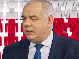 Sasin odpowiada na docinki lidera PO: Panie Budka, czy ma Pan Potop w domu?