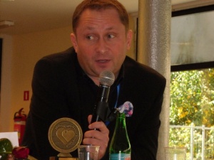 Weksle, kucie kajdankami na oczach ludzi, ostrzał pisowskich mediów... Durczok zabiera głos ws. zatrzymania Romana Giertycha
