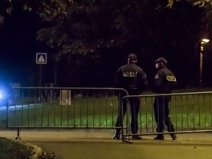 Francja: W podparyskiej dzielnicy mężczyzna odciął drugiemu głowę
