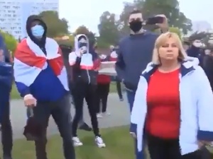 [video] Paszoł won! Białorusini przeganiają dziennikarza Russia Today. Tak Rosja traci mentalnie Białoruś