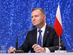 [sondaż] Spadki zaufania do polityków. Liderem poparcia nadal PAD