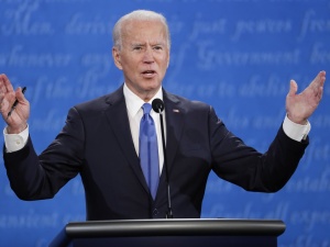Biden zapowiada wygaszenie przemysłu naftowego. „Trump dostrzeże błąd demokraty”