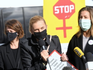 Kolejny dzień protestów. Nowacka grzmi: Przegięliście dranie, a Lempart ogłasza wojnę 