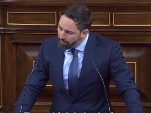 Santiago Abascal (VOX) w hiszpańskim parlamencie: Polska, Węgry są antyeuropejskie? Bo wy tak mówicie?