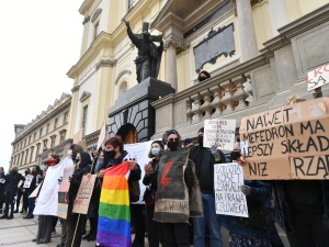 Oni tak serio? Lewicowa aktywistka: jeśli protestujący się zarażą koronawirusem, to będzie wina rządu