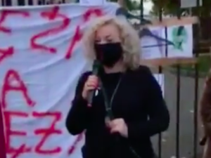 [Video] „Je**ć Kler”. Posłanka Lewicy zachęca wszystkich, aby poszli pod dom Arcybiskupa  