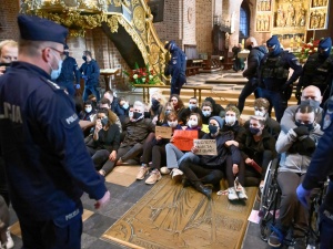 Dziennikarz Onetu: Zakłócanie nabożeństw to nie jest już protest lecz czysta profanacja. Nie chodzi tu o żadne prawa kobiet