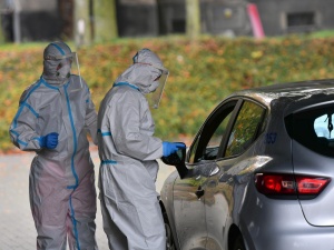 Pełny lockdown? Rząd szykuje się na czarny scenariusz