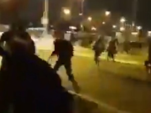 [video] Je.ać narodowców! krzyczeli bojówkarze na Ostrowie Tumskim. Na chwilę przed paniczną ucieczką