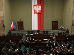 Nieoficjalnie: Piątka dla zwierząt trafi do sejmowej zamrażarki