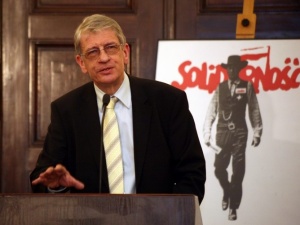 [Nasz wywiad] Prof. Roszkowski:  To nie „wojna kultur”, a atak barbarzyństwa