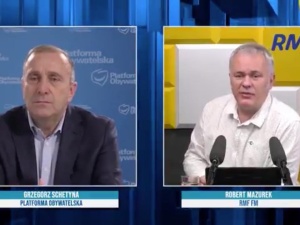 [video] Mazurek: Widział Pan p. Jachirę, która zanim znalazła sobie we włosach coś i skonsumowała, to...?