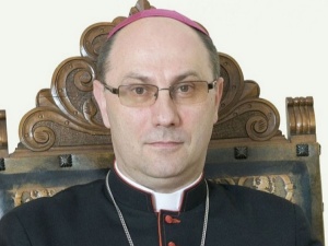Prymas Polski: Nie konsultowano ze mną zamknięcia cmentarzy