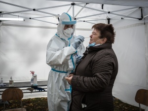 Słowacja: W pierwszym dniu testów na obecność koronawirusa wzięło udział 2,5 mln osób