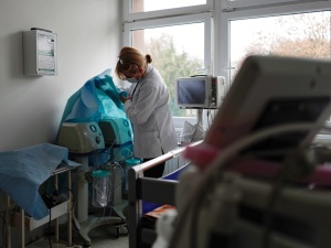 Testy antygenowe, pulsoksymetry, automatyczne kwarantanny. Wyjaśniamy strategię rządu ws. walki z Covid-19