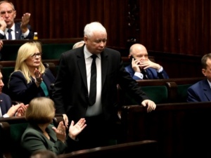 Nieoficjalnie: Kolejny bunt w PiS? „30 posłów zamierza sprzeciwić się propozycji prezydenta”
