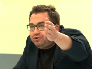 Pana konto obsługuje dzisiaj hologram? Kaleta wbija szpilę Węglarczykowi
